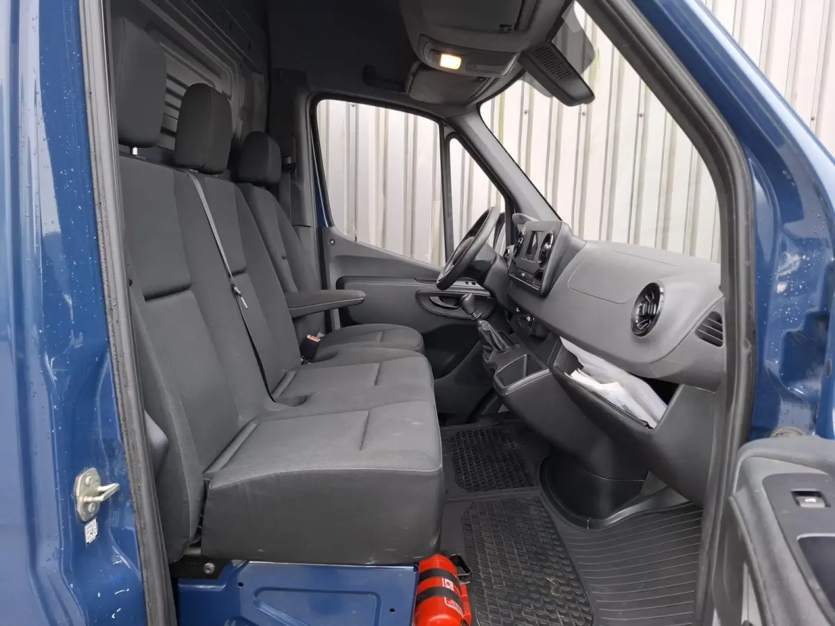 311 2.2 CDI L2H2 AIRCO / CAMERA / 3 ZITS / DEALER ONDERHOUDEN / NAVI