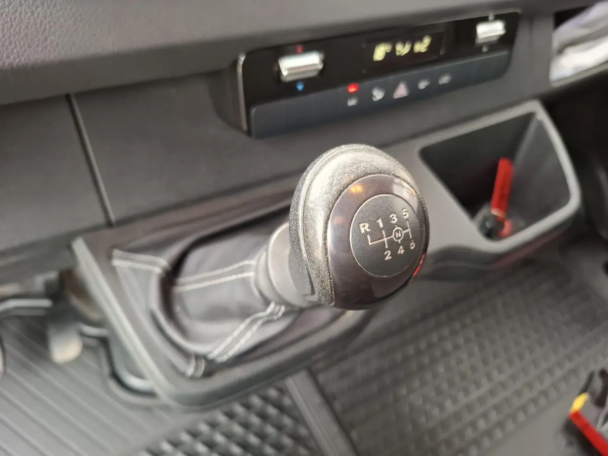 311 2.2 CDI L2H2 AIRCO / CAMERA / 3 ZITS / DEALER ONDERHOUDEN / NAVI