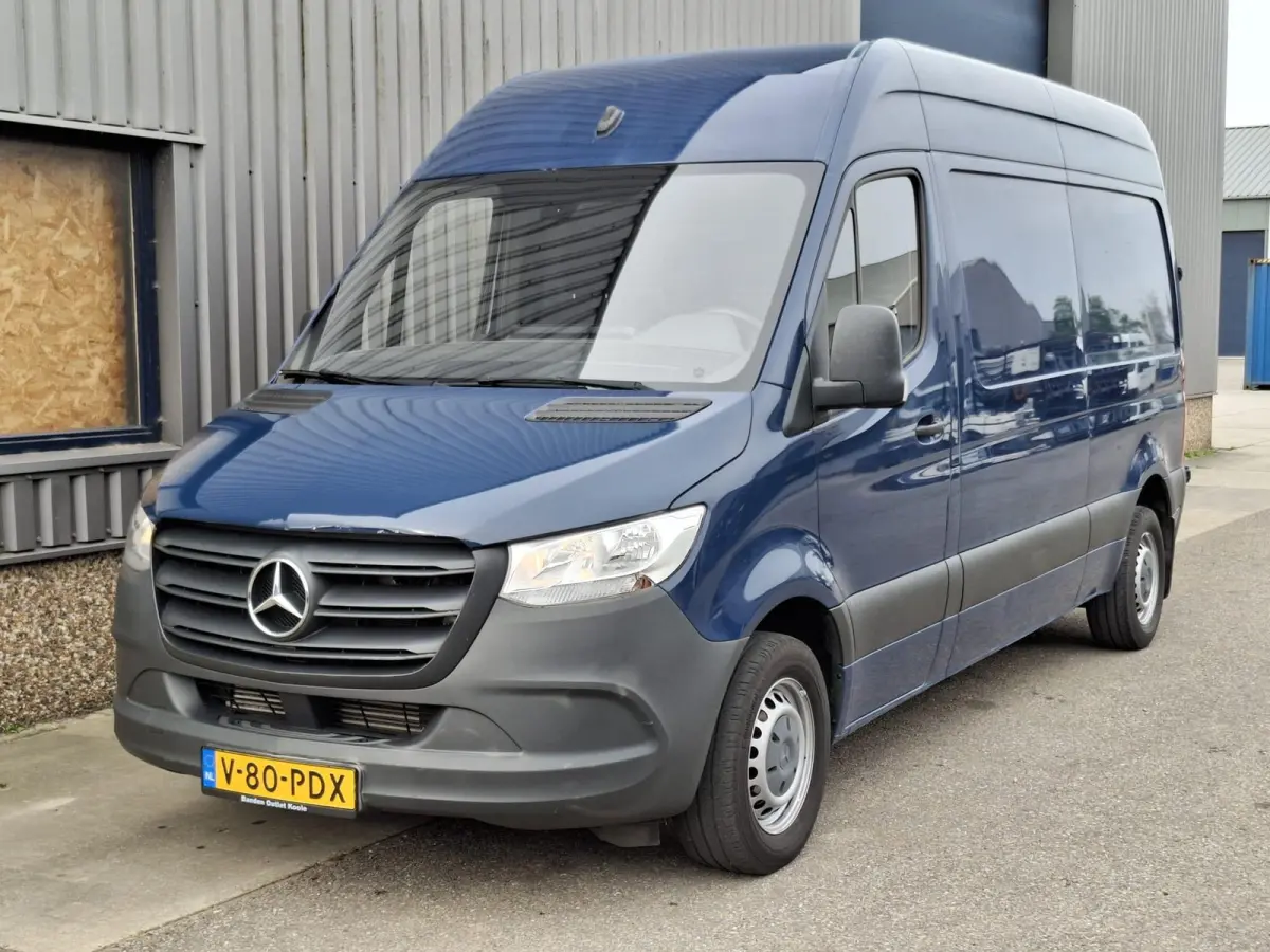 311 2.2 CDI L2H2 AIRCO / CAMERA / 3 ZITS / DEALER ONDERHOUDEN / NAVI