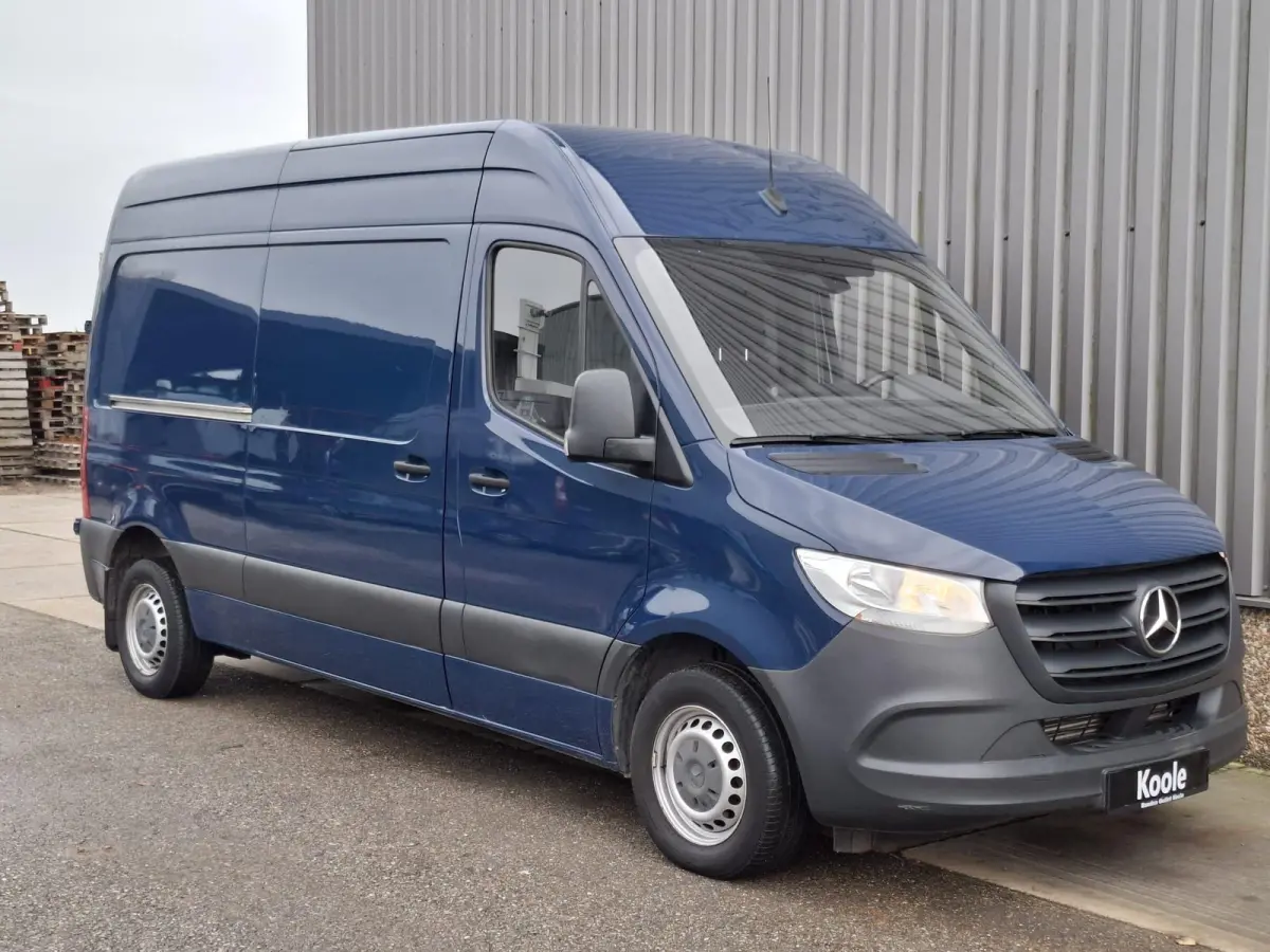 311 2.2 CDI L2H2 / AIRCO / CAMERA / 3 ZITS / DEALER ONDERHOUDEN / NAVI