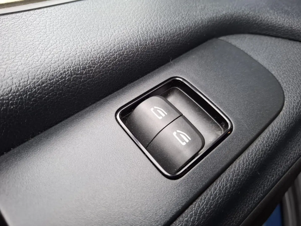 311 2.2 CDI L2H2 / AIRCO / CAMERA / 3 ZITS / DEALER ONDERHOUDEN / NAVI