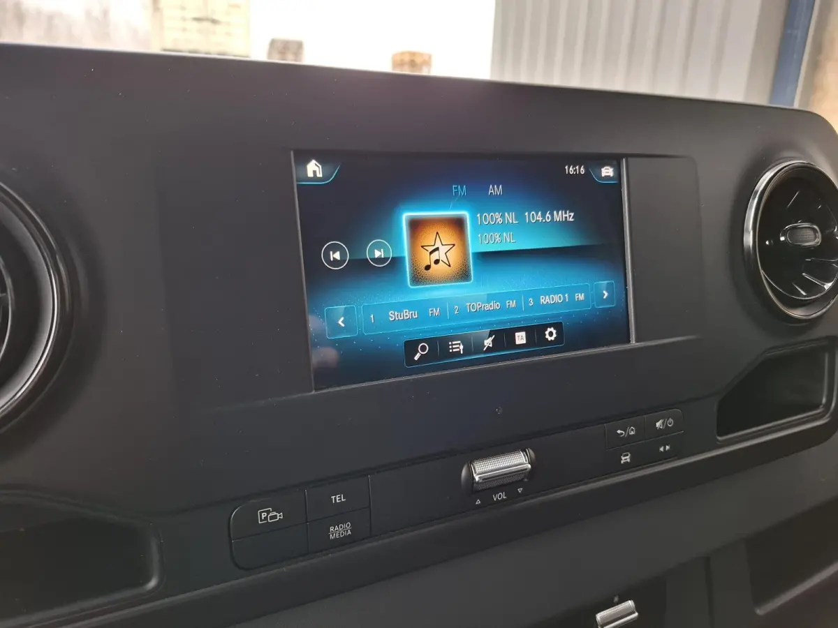 311 2.2 CDI L2H2 / AIRCO / CAMERA / 3 ZITS / DEALER ONDERHOUDEN / NAVI