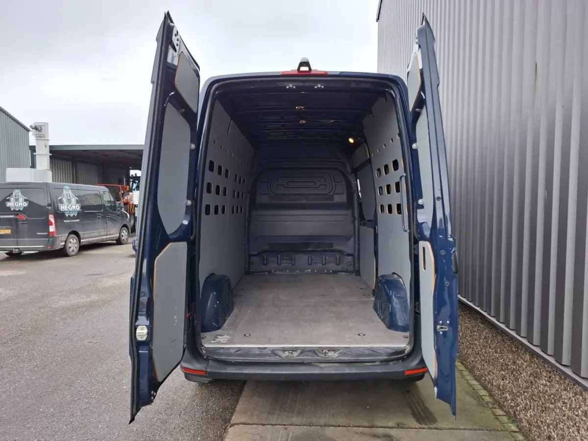 311 2.2 CDI L2H2 / AIRCO / CAMERA / 3 ZITS / DEALER ONDERHOUDEN / NAVI