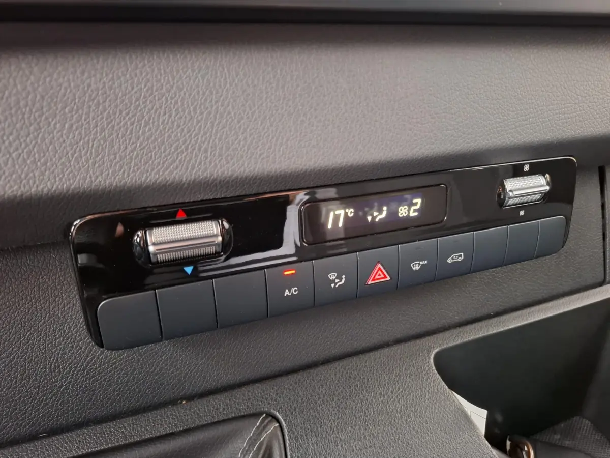 311 2.2 CDI L2H2 / AIRCO / CAMERA / 3 ZITS / DEALER ONDERHOUDEN / NAVI