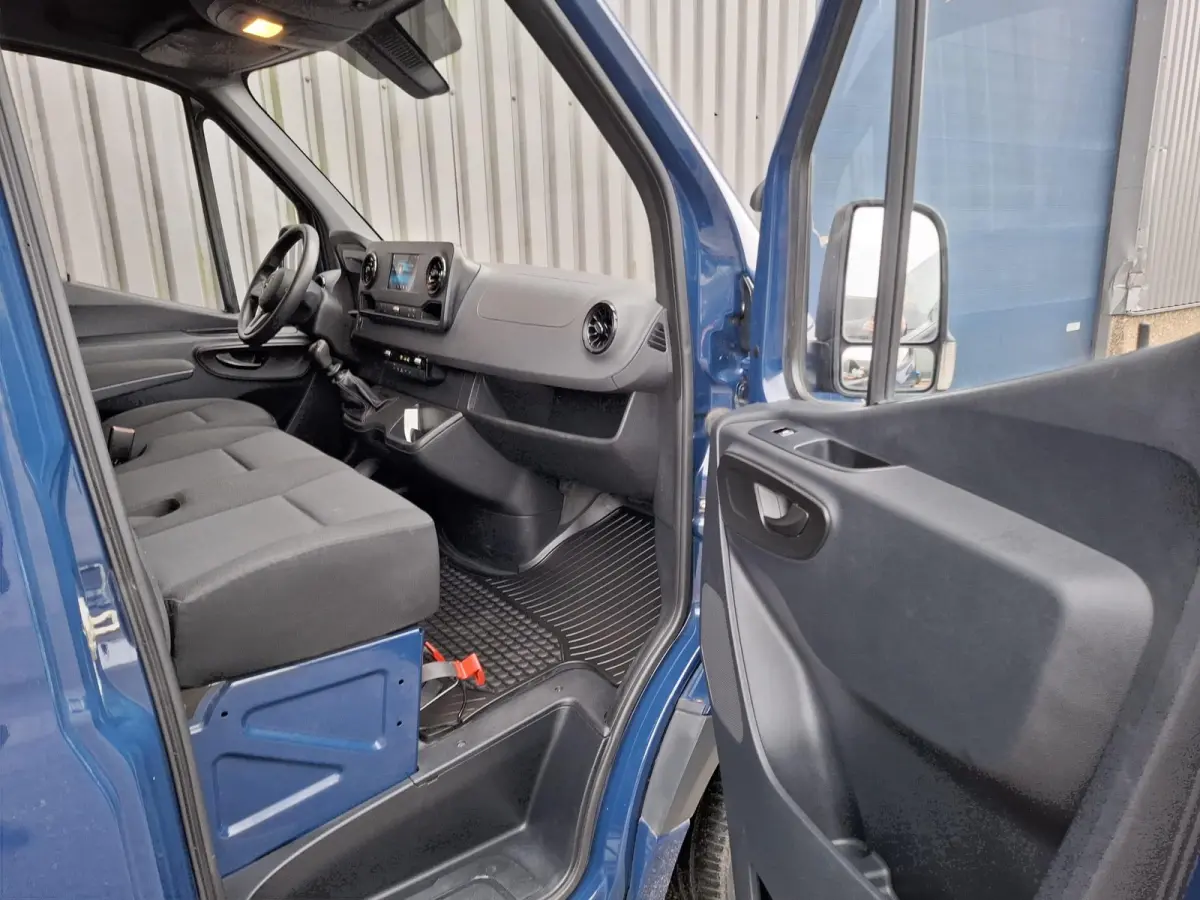 311 2.2 CDI L2H2 / AIRCO / CAMERA / 3 ZITS / DEALER ONDERHOUDEN / NAVI
