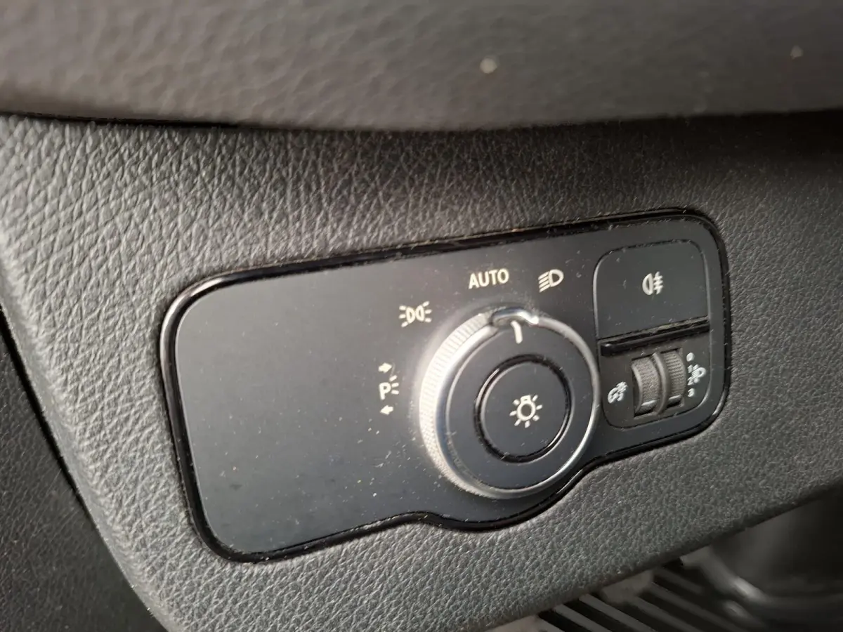 311 2.2 CDI L2H2 / AIRCO / CAMERA / 3 ZITS / DEALER ONDERHOUDEN / NAVI