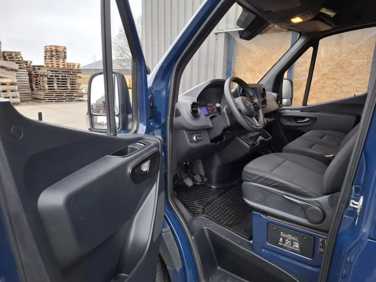 311 2.2 CDI L2H2 / AIRCO / CAMERA / 3 ZITS / DEALER ONDERHOUDEN / NAVI