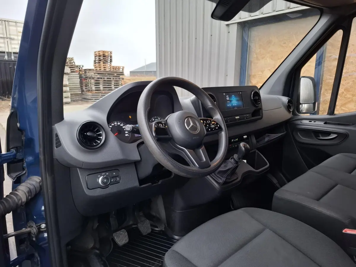 311 2.2 CDI L2H2 / AIRCO / CAMERA / 3 ZITS / DEALER ONDERHOUDEN / NAVI