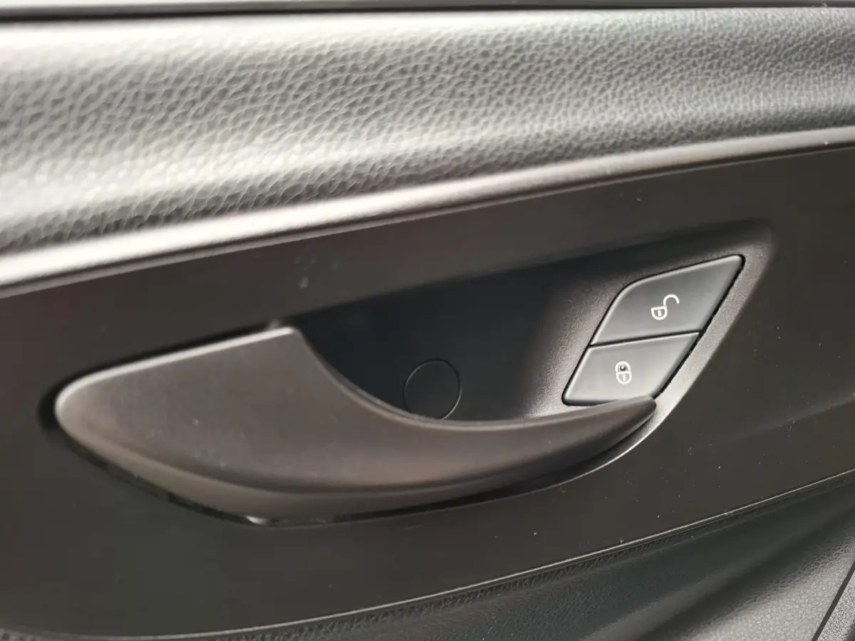 311 2.2 CDI L2H2 / AIRCO / CAMERA / 3 ZITS / DEALER ONDERHOUDEN / NAVI