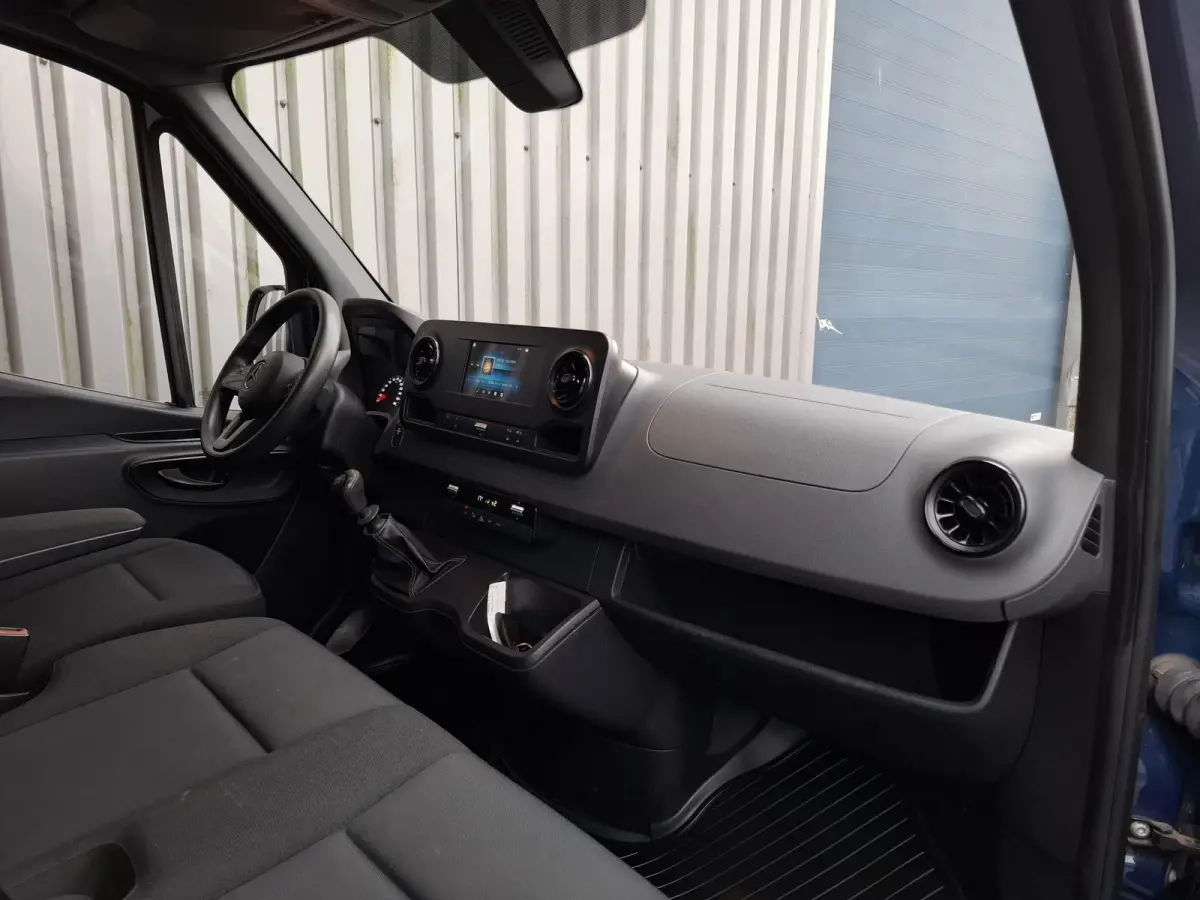 311 2.2 CDI L2H2 / AIRCO / CAMERA / 3 ZITS / DEALER ONDERHOUDEN / NAVI