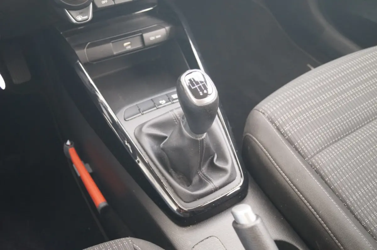 1.0 T-GDi MHEV DynamicLine Pack -NAVI-ECC-CAM-