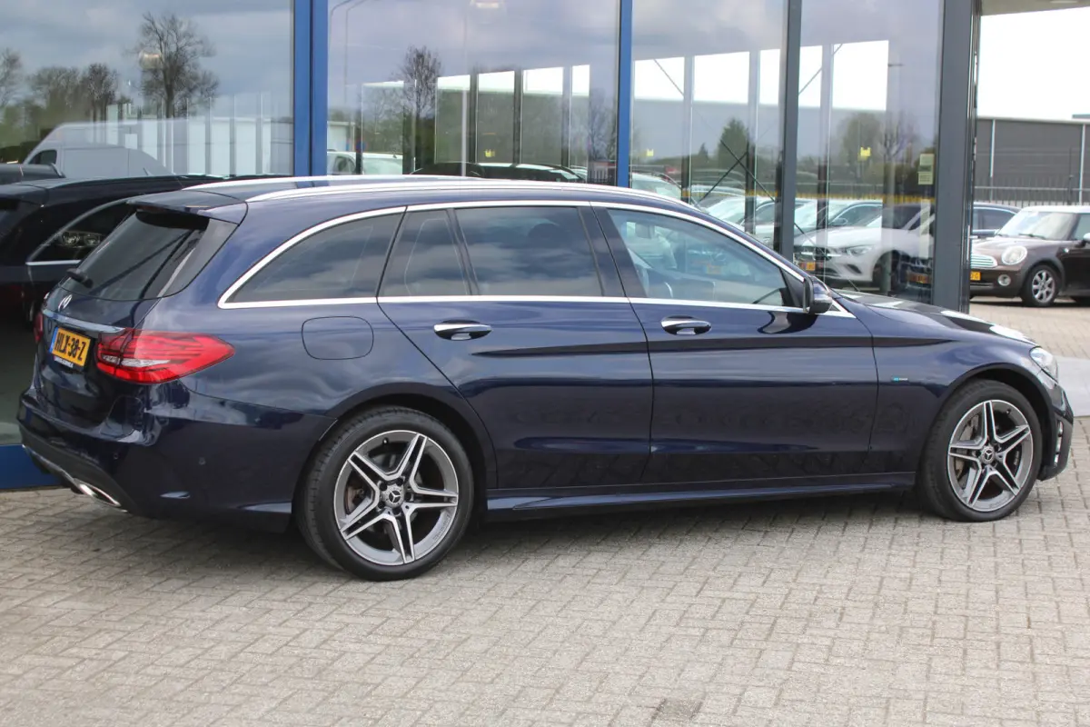 300e AUT9 AMG Line KEY-LESS GO COMAND CARPLAY