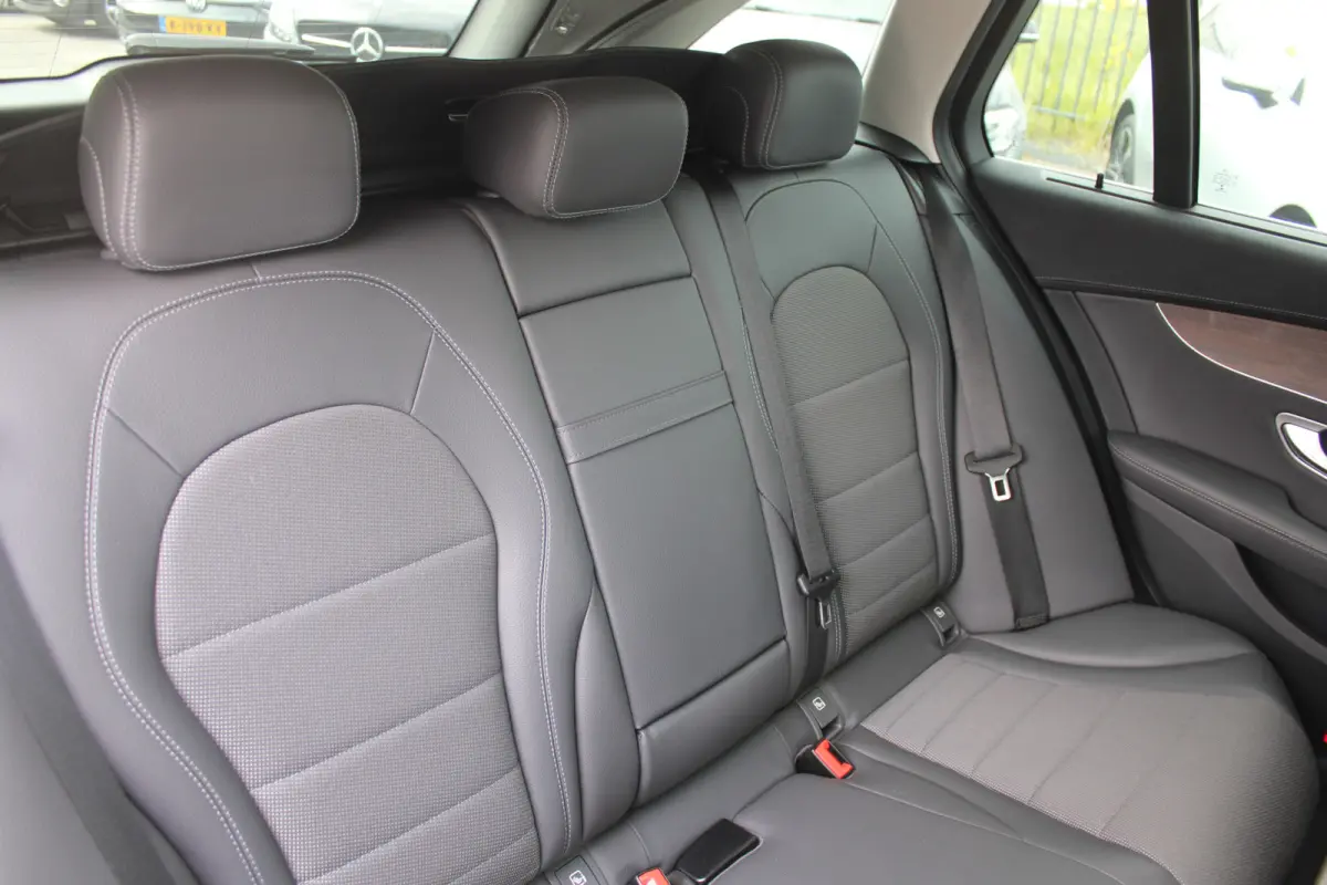 300e AUT9 AMG Line KEY-LESS GO COMAND CARPLAY