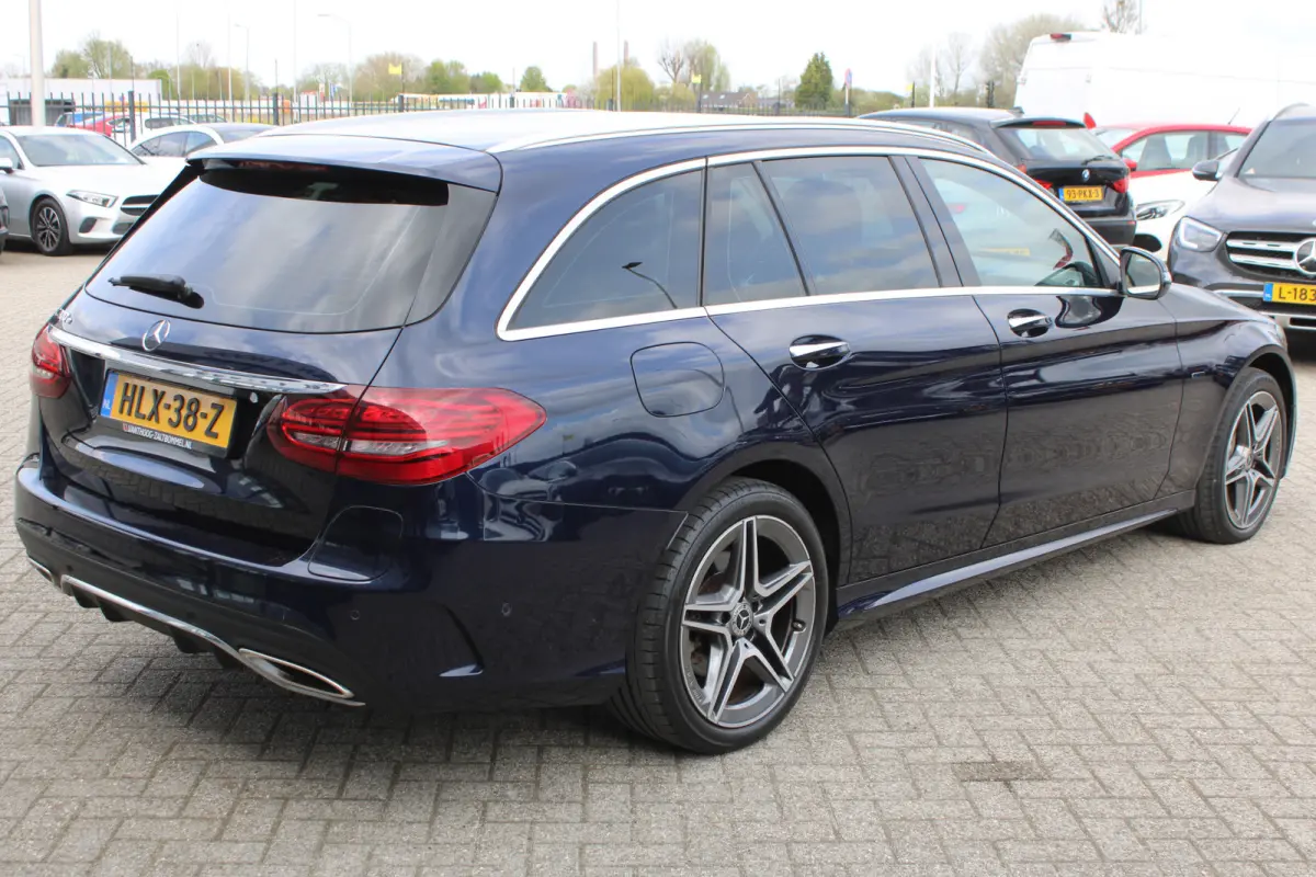 300e AUT9 AMG Line KEY-LESS GO COMAND CARPLAY