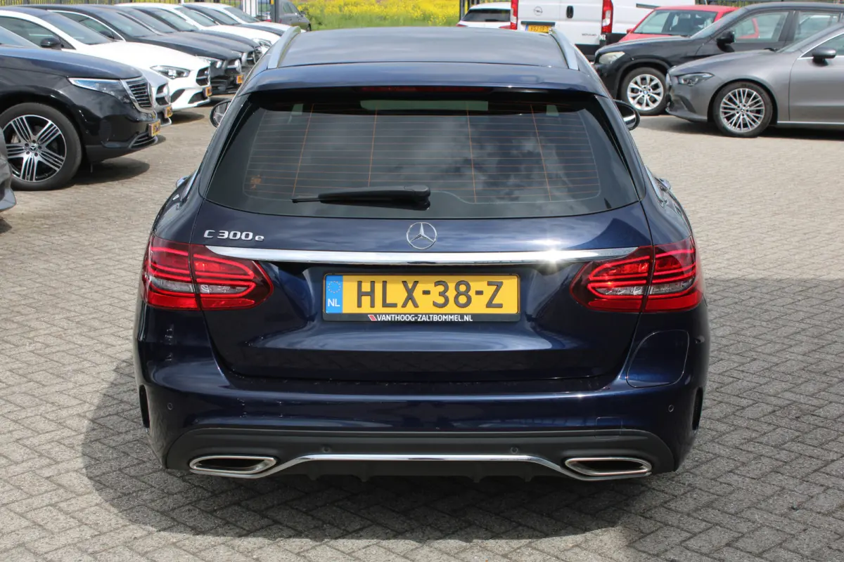 300e AUT9 AMG Line KEY-LESS GO COMAND CARPLAY