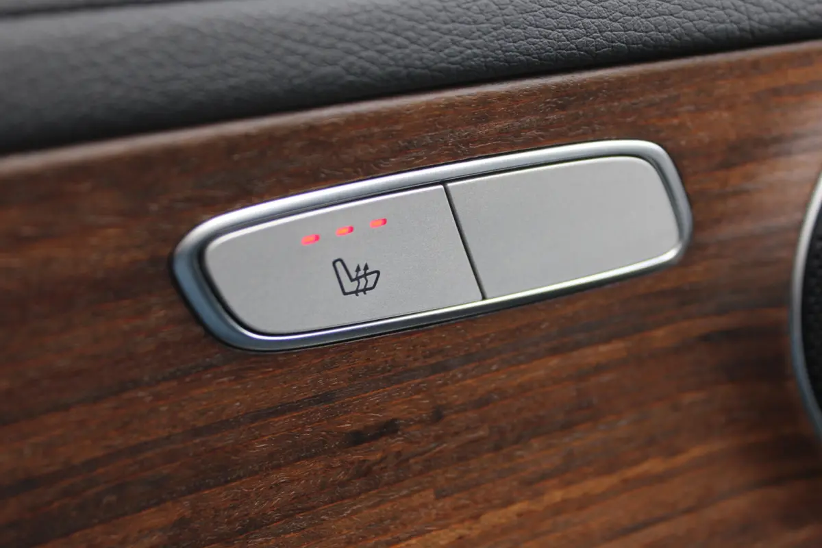300e AUT9 AMG Line KEY-LESS GO COMAND CARPLAY