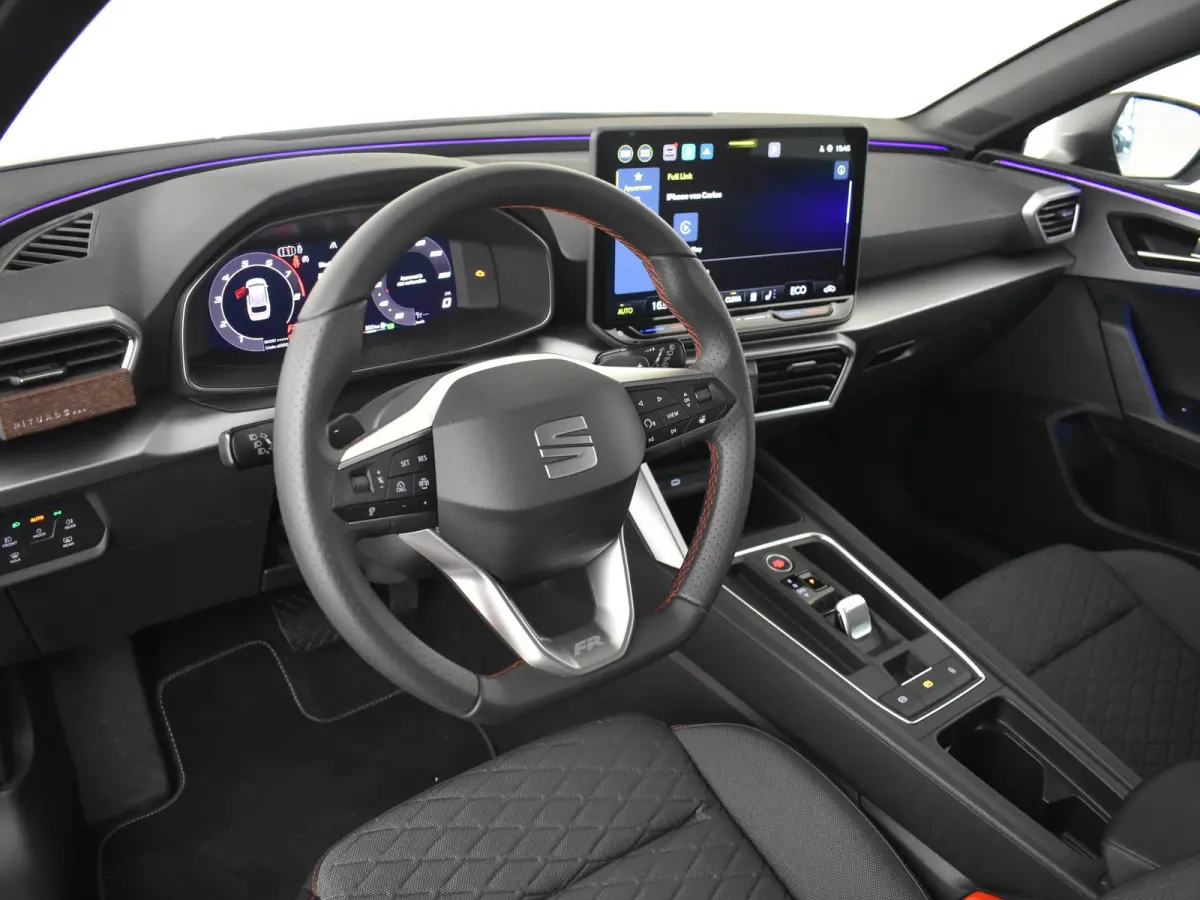 FR Business - eHybrid 18'' LMV Performance | Trekhaak | App-Connect Draadloos | Stoel + Stuur Verwarming | Camera