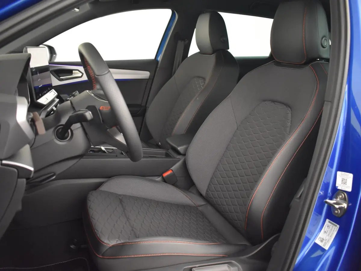 FR Business - eHybrid 18'' LMV Performance | Trekhaak | App-Connect Draadloos | Stoel + Stuur Verwarming | Camera