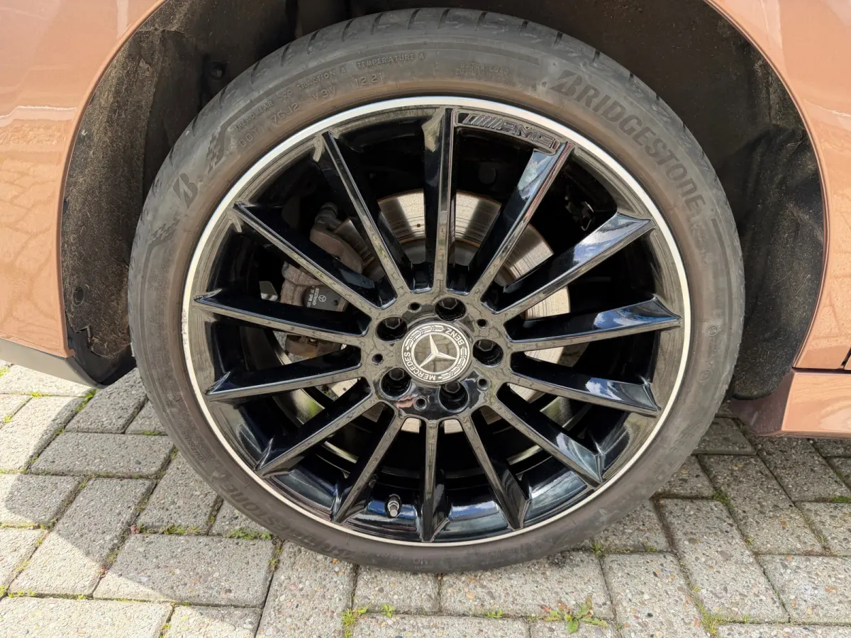 250 e Premium Roségoud | Head up | Sfeer | ACC