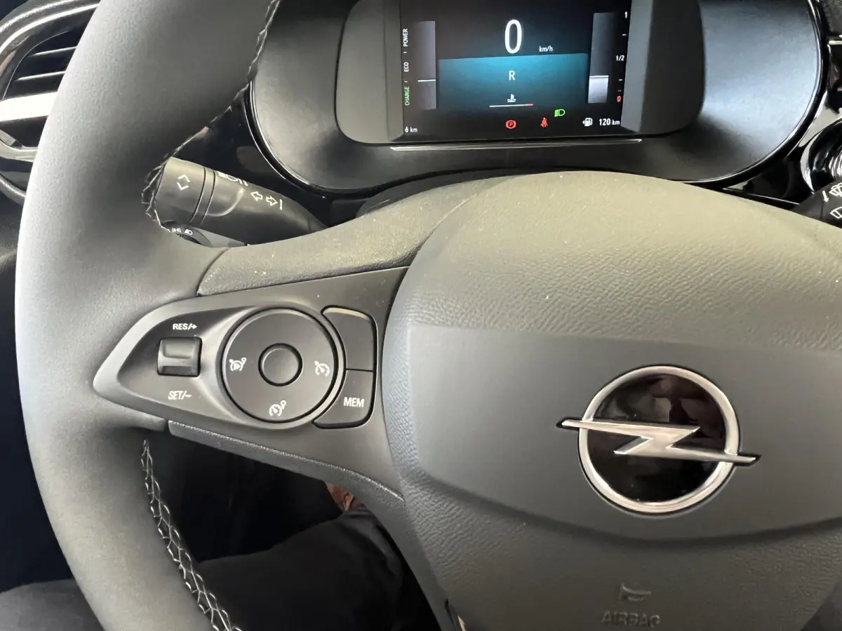 1.2 Turbo Hybrid GS 1-2026, 11 Km