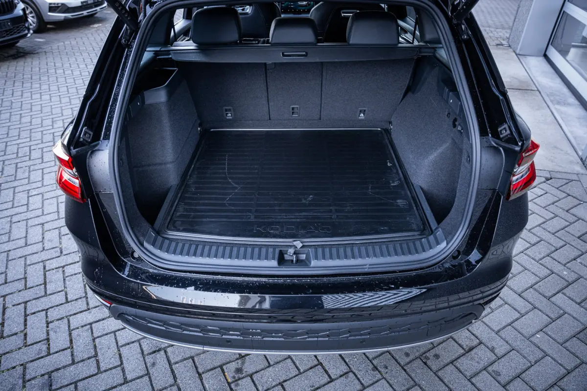 1.5 TSI PHEV Sportline Business | Achteruitrijcamera | Trekhaak uitklapbaar | Voorstoelen verwarmd