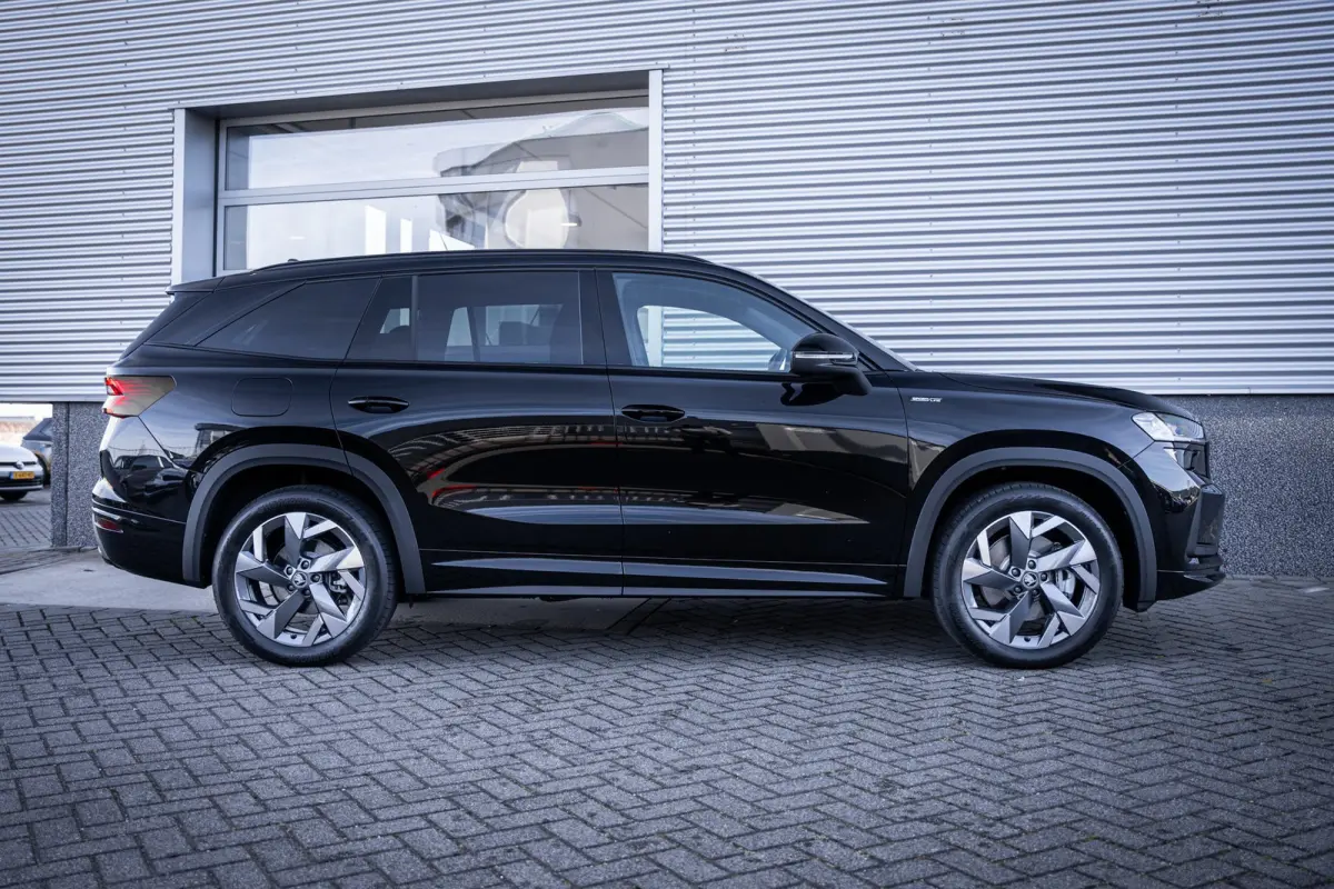 1.5 TSI PHEV Sportline Business | Achteruitrijcamera | Trekhaak uitklapbaar | Voorstoelen verwarmd