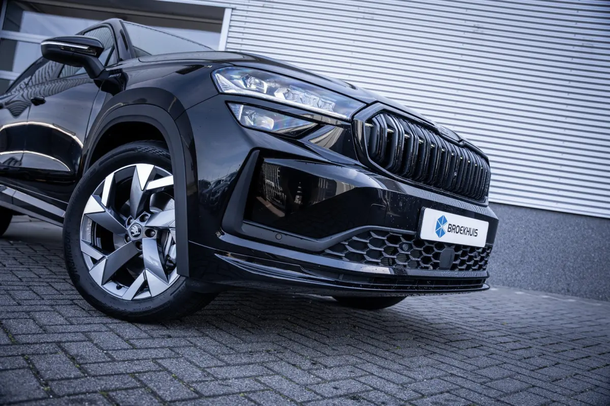 1.5 TSI PHEV Sportline Business | Achteruitrijcamera | Trekhaak uitklapbaar | Voorstoelen verwarmd