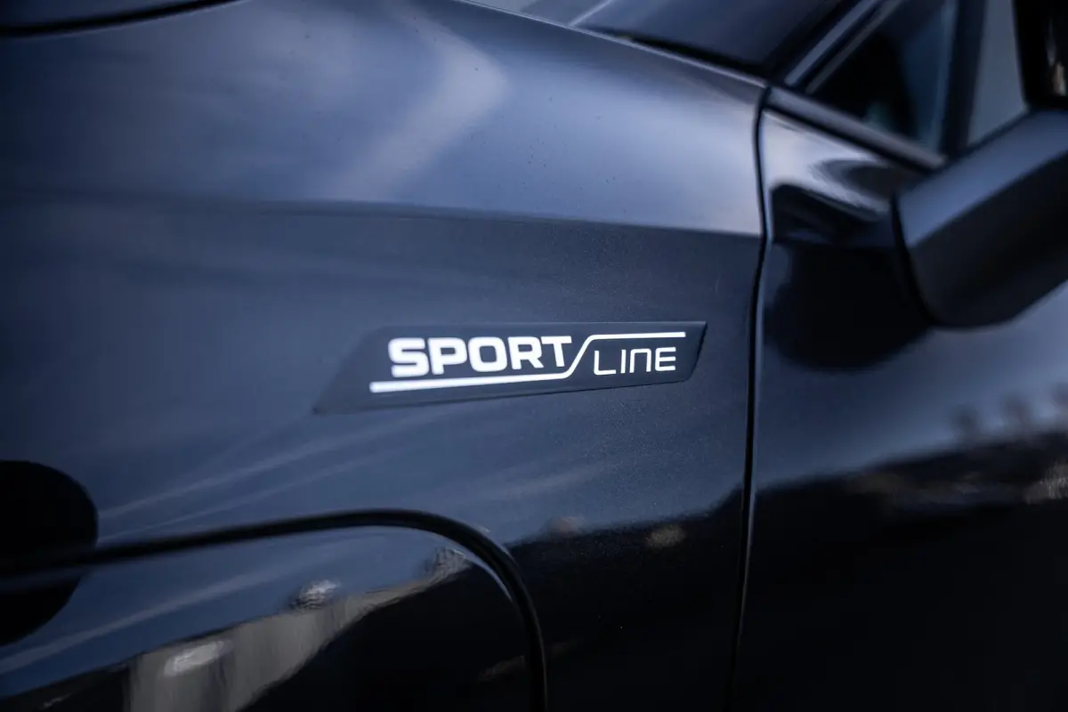 1.5 TSI PHEV Sportline Business | Achteruitrijcamera | Trekhaak uitklapbaar | Voorstoelen verwarmd
