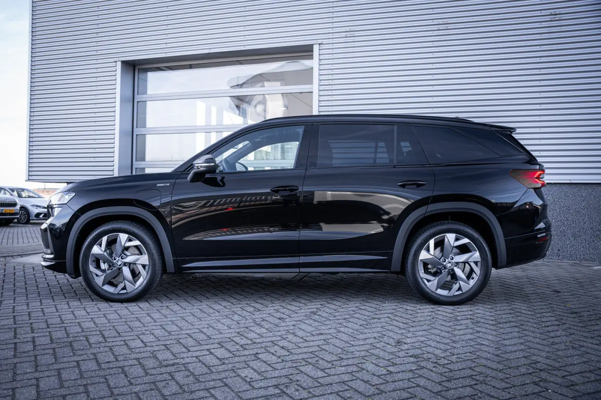 1.5 TSI PHEV Sportline Business | Achteruitrijcamera | Trekhaak uitklapbaar | Voorstoelen verwarmd