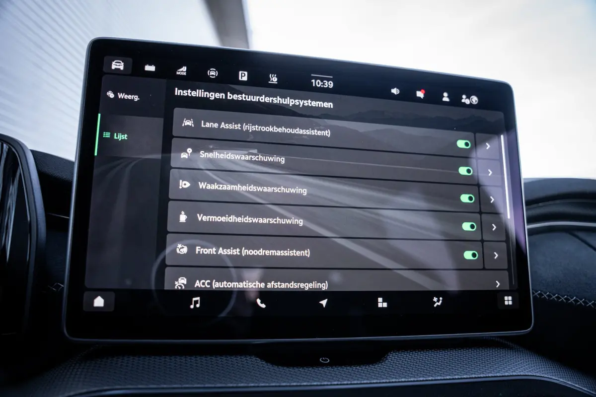 1.5 TSI PHEV Sportline Business | Achteruitrijcamera | Trekhaak uitklapbaar | Voorstoelen verwarmd