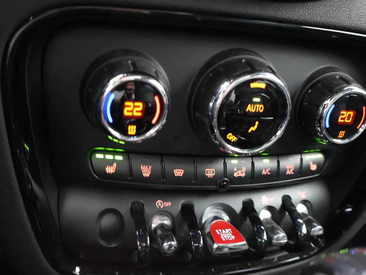 2.0 COOPER S 192 PK AUT. + PANORAMA | CAMERA | HEAD-UP | HARMAN/KARDON | STOELVERWARMING