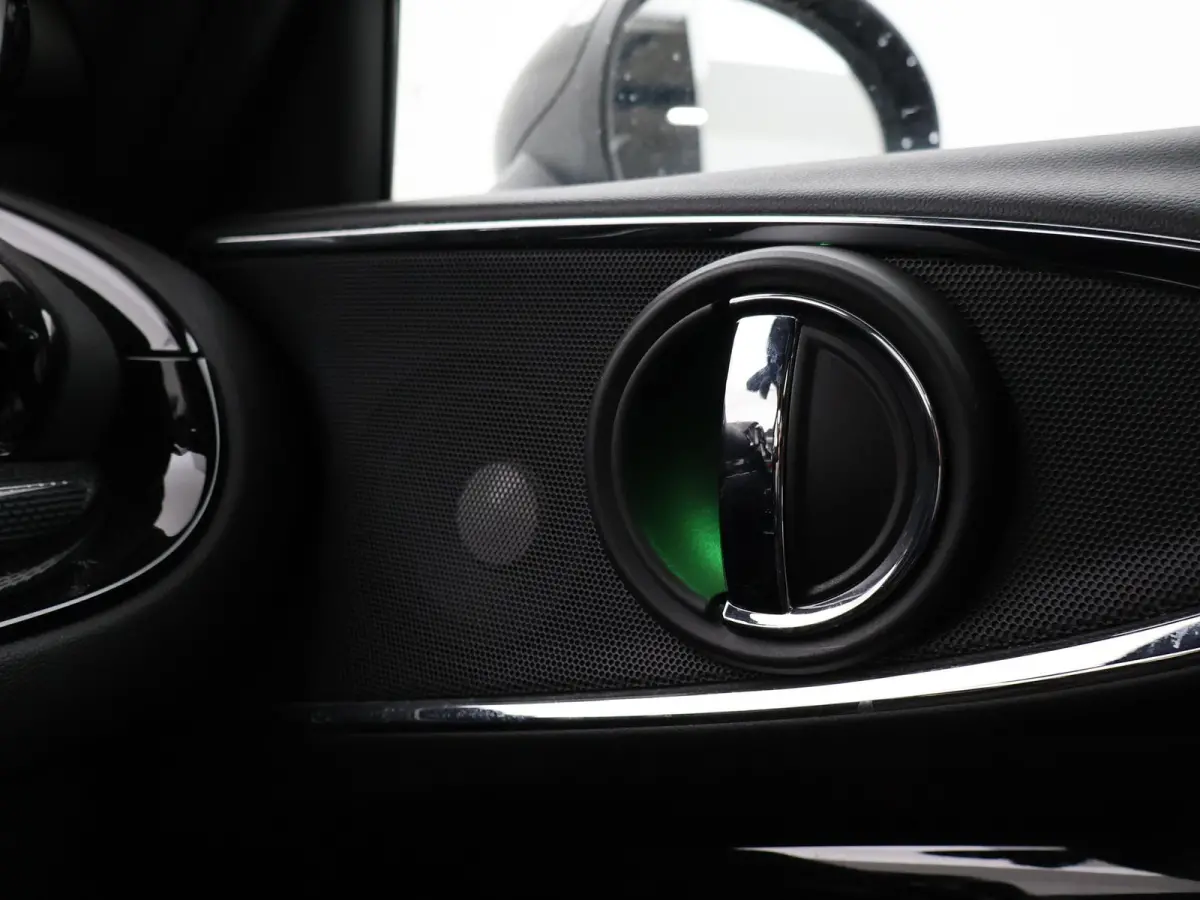 2.0 COOPER S 192 PK AUT. + PANORAMA | CAMERA | HEAD-UP | HARMAN/KARDON | STOELVERWARMING