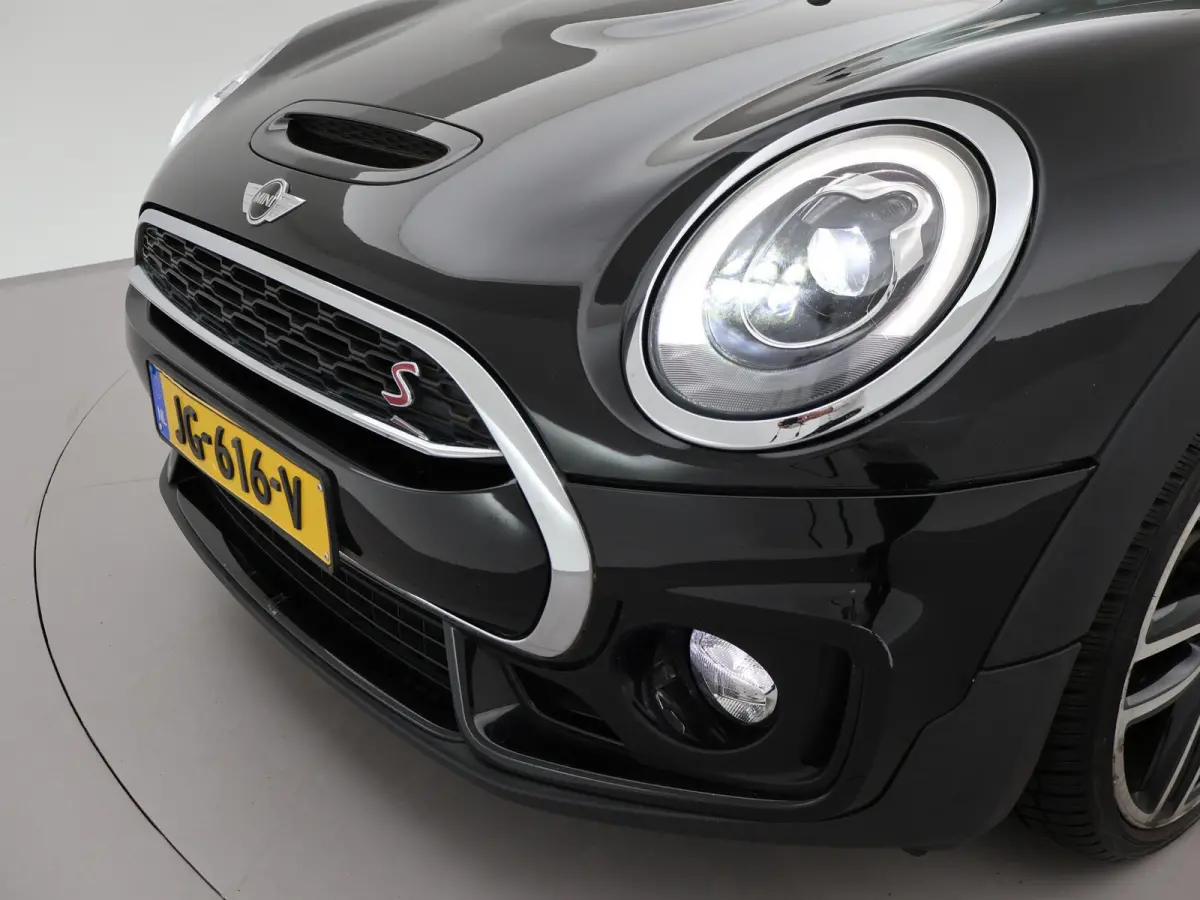 2.0 COOPER S 192 PK AUT. + PANORAMA | CAMERA | HEAD-UP | HARMAN/KARDON | STOELVERWARMING