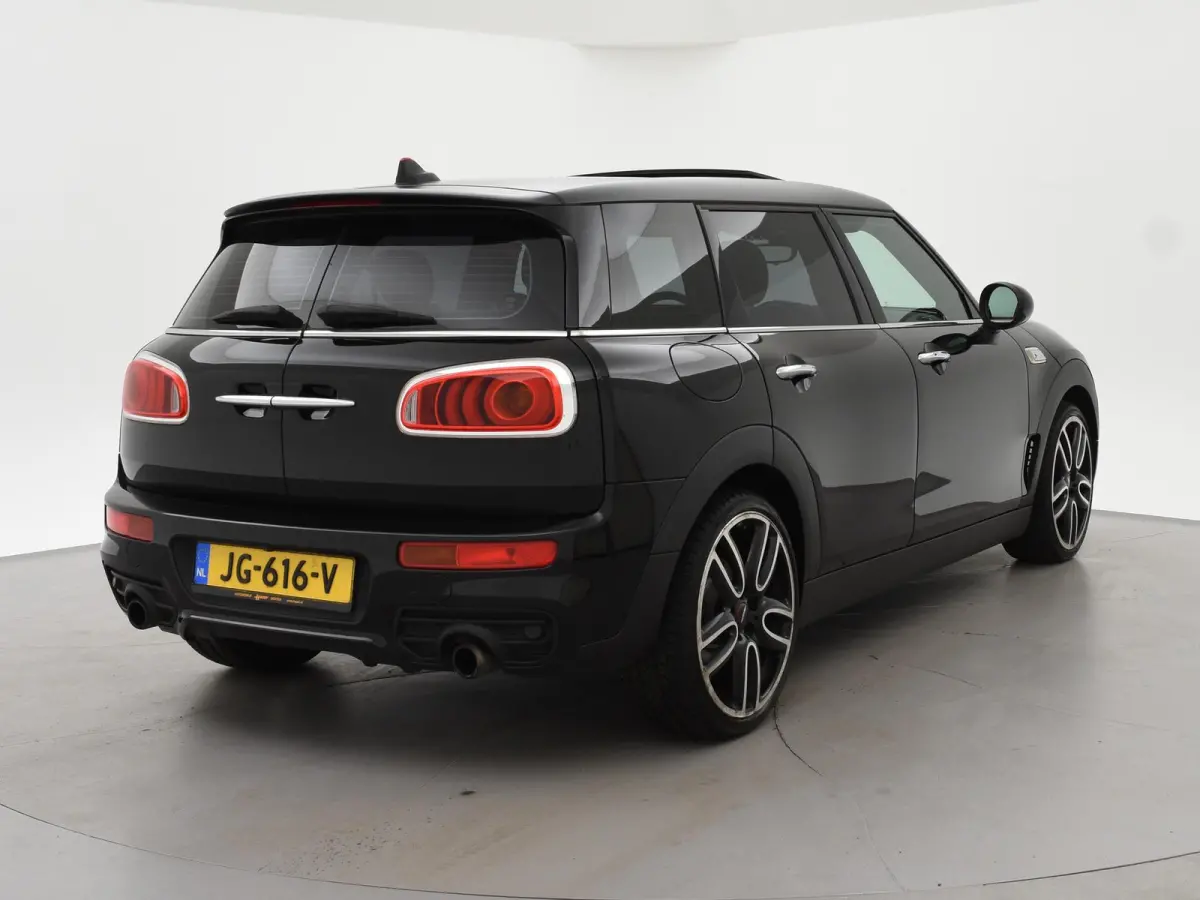 2.0 COOPER S 192 PK AUT. + PANORAMA | CAMERA | HEAD-UP | HARMAN/KARDON | STOELVERWARMING