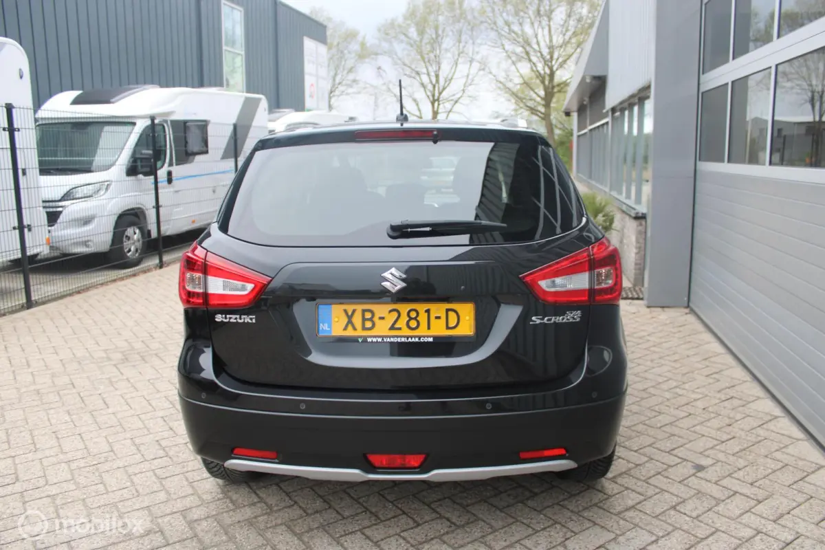 1.0 Boosterjet Select 1e Eigenaar | Boekjes | Navigatie.