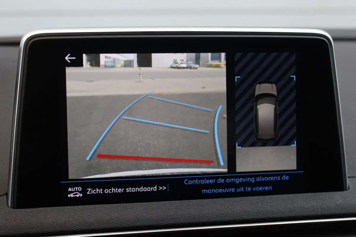 1.2 GT Line Avantage Aut. | Elec. Achterklep | Camera | Pdc | Navi | Cruise | Carplay | | Achterbank in delen neerklapbaar | Afwijkende dakkleur | Alarm klasse 1(startblokkering)| Elec. Acht
