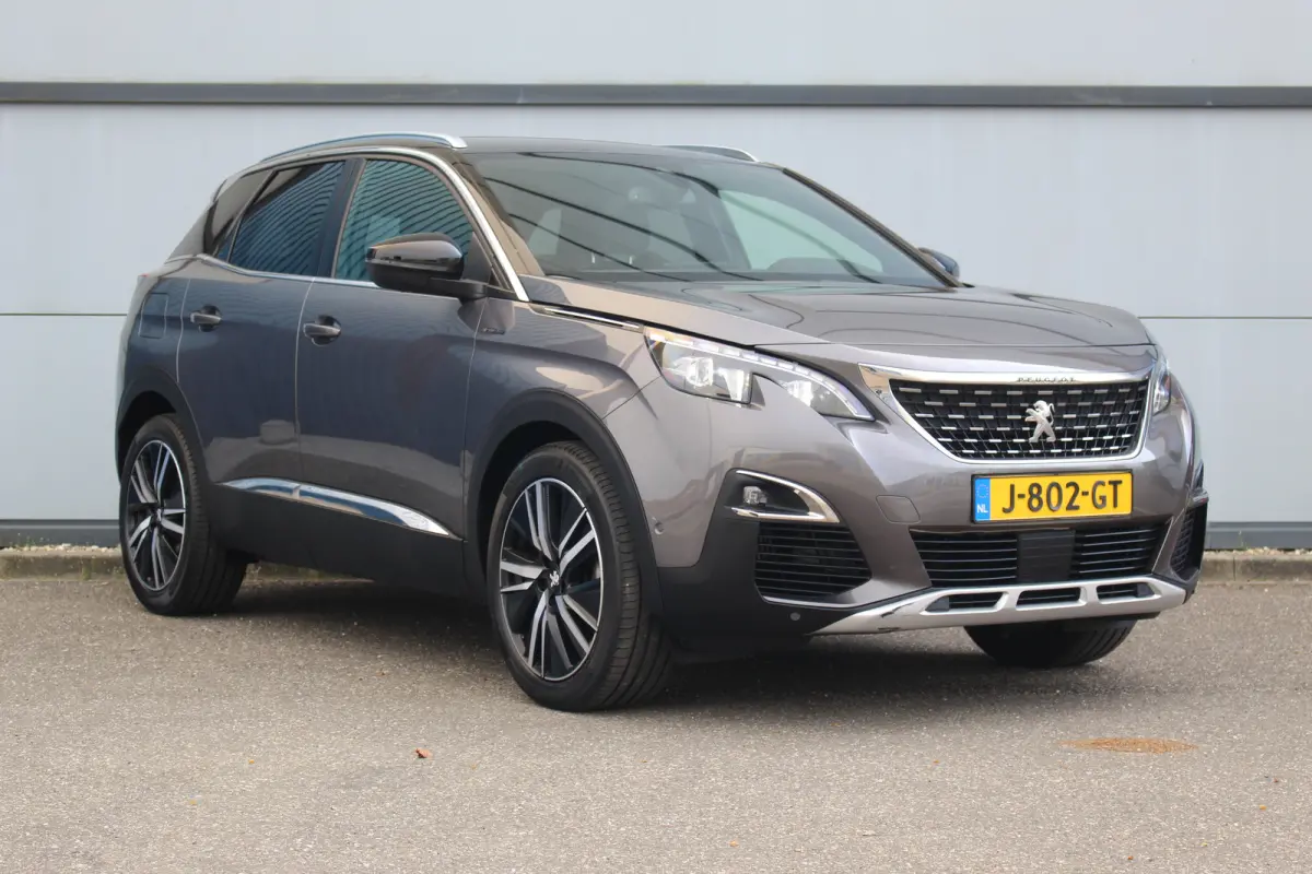 1.2 GT Line Avantage Aut. | Elec. Achterklep | Camera | Pdc | Navi | Cruise | Carplay | | Achterbank in delen neerklapbaar | Afwijkende dakkleur | Alarm klasse 1(startblokkering)| Elec. Acht