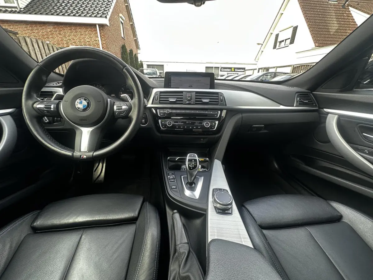 320i M-SPORT High Exec. CarPlay-HUD-PanoDak
