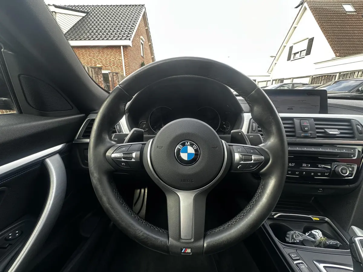320i M-SPORT High Exec. CarPlay-HUD-PanoDak