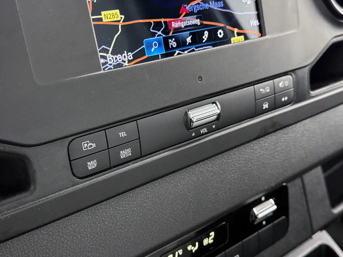 315 1.9 CDI L2 RWD Koelwagen Navigatie Carrier koeling Zijdeur L+R Camera MBUX Carplay Euro 6