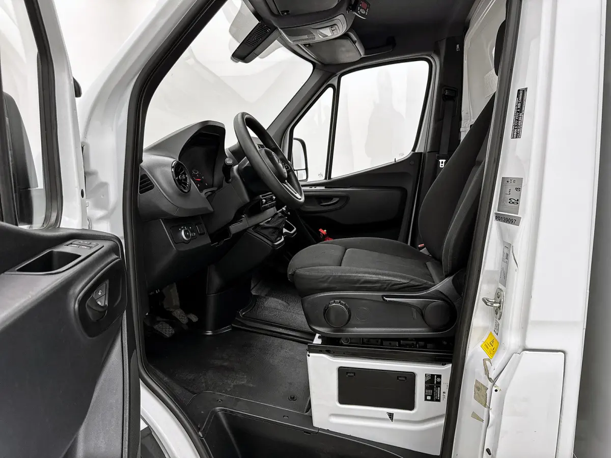 315 1.9 CDI L2 RWD Koelwagen Navigatie Carrier koeling Zijdeur L+R Camera MBUX Carplay Euro 6