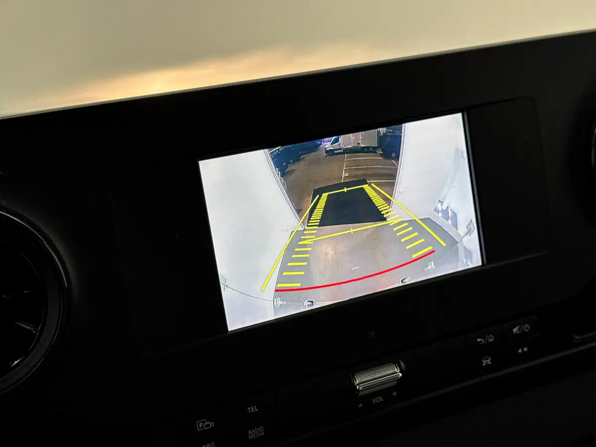 315 1.9 CDI L2 RWD Koelwagen Navigatie Carrier koeling Zijdeur L+R Camera MBUX Carplay Euro 6