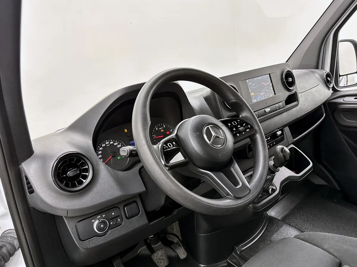 315 1.9 CDI L2 RWD Koelwagen Navigatie Carrier koeling Zijdeur L+R Camera MBUX Carplay Euro 6
