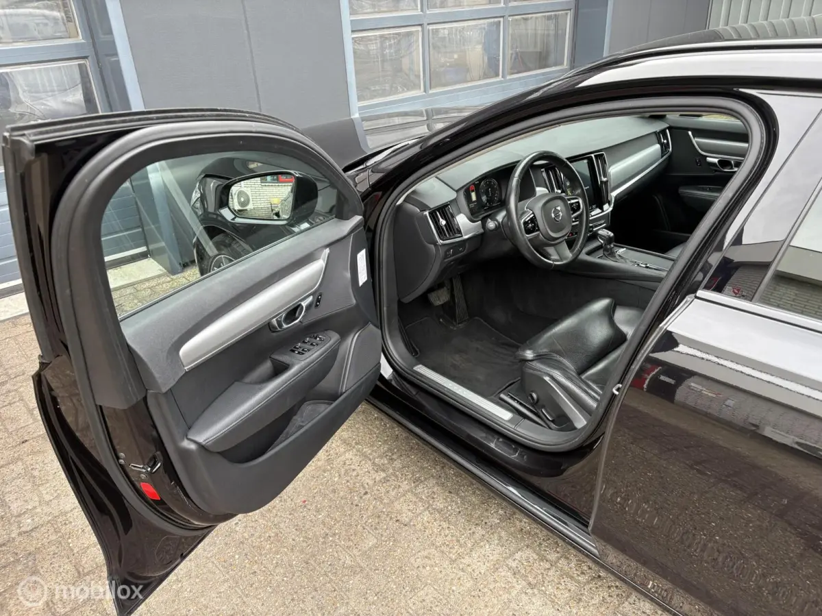2.0 T5 90th Anniversary Edition