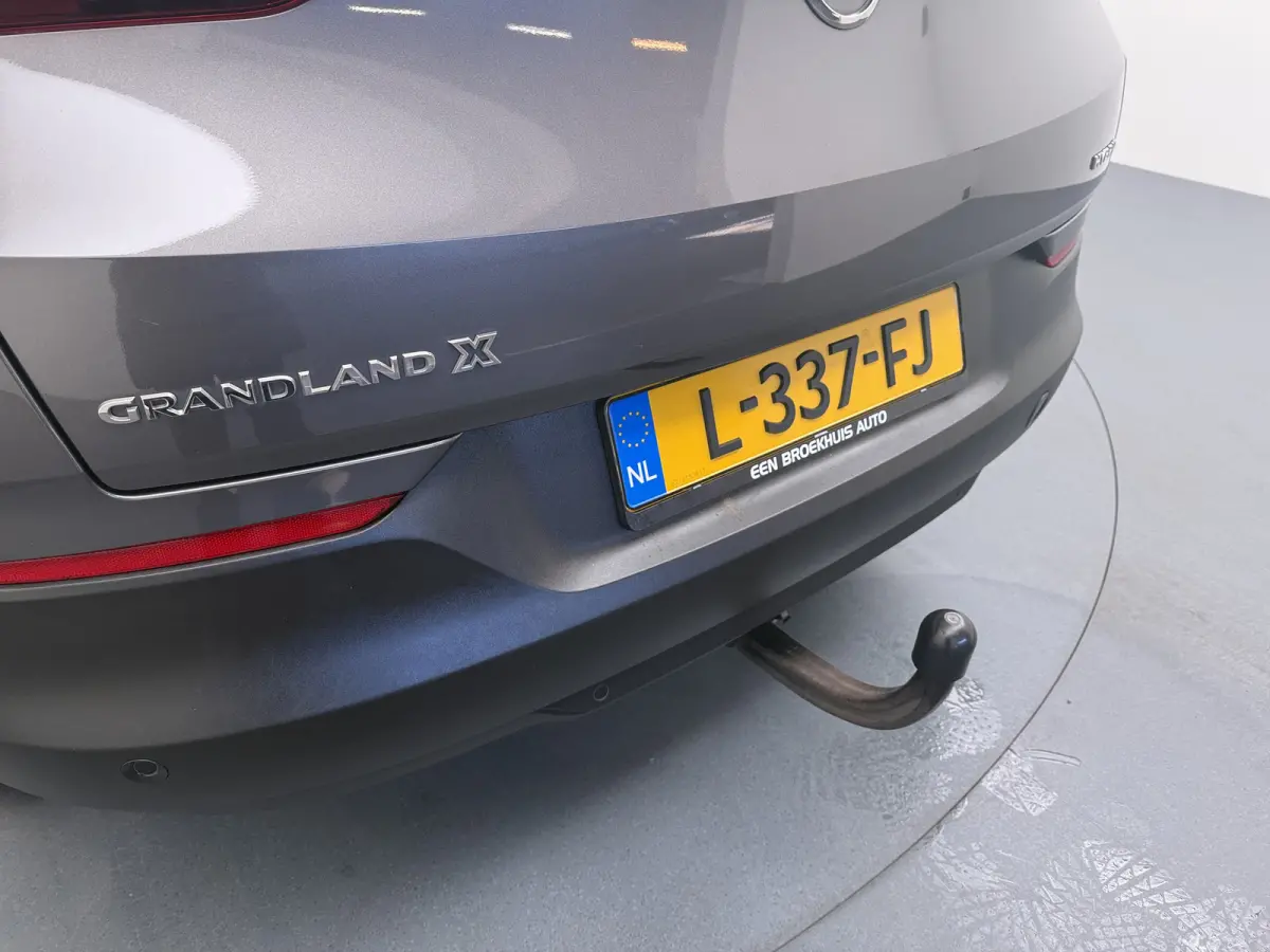 1.6 Turbo Hybrid Business Edition / Navigatie / Camera / Parkeersensoren / ECC / Carplay / 18'' LMV