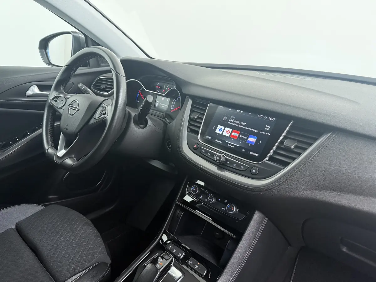 1.6 Turbo Hybrid Business Edition / Navigatie / Camera / Parkeersensoren / ECC / Carplay / 18'' LMV