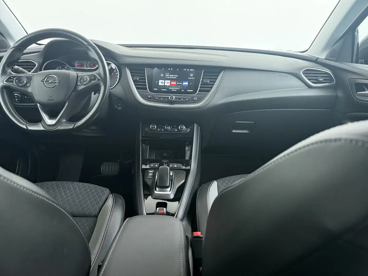 1.6 Turbo Hybrid Business Edition / Navigatie / Camera / Parkeersensoren / ECC / Carplay / 18'' LMV