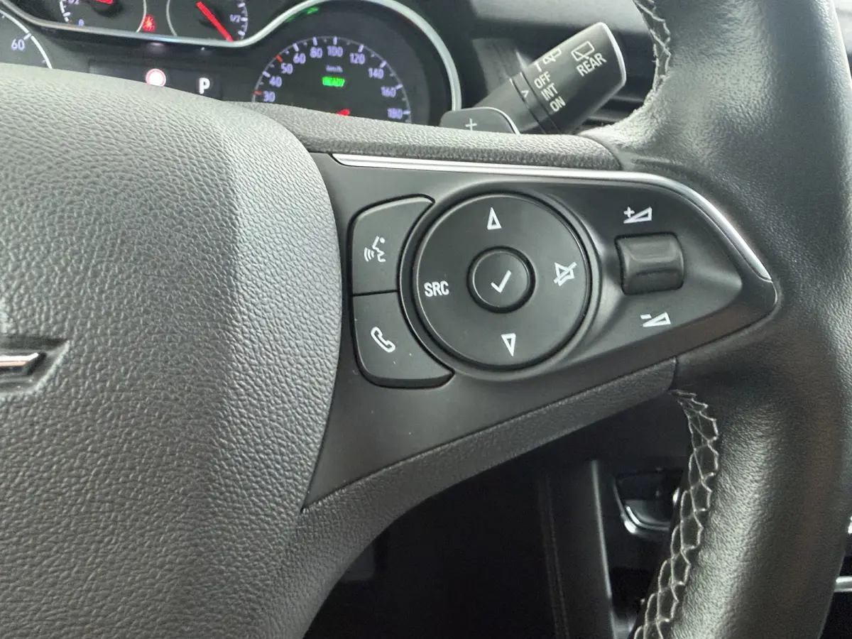 1.6 Turbo Hybrid Business Edition / Navigatie / Camera / Parkeersensoren / ECC / Carplay / 18'' LMV