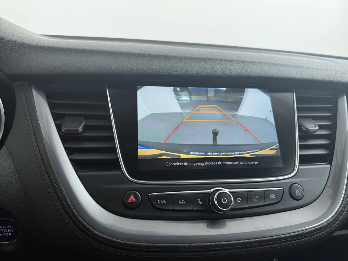 1.6 Turbo Hybrid Business Edition / Navigatie / Camera / Parkeersensoren / ECC / Carplay / 18'' LMV