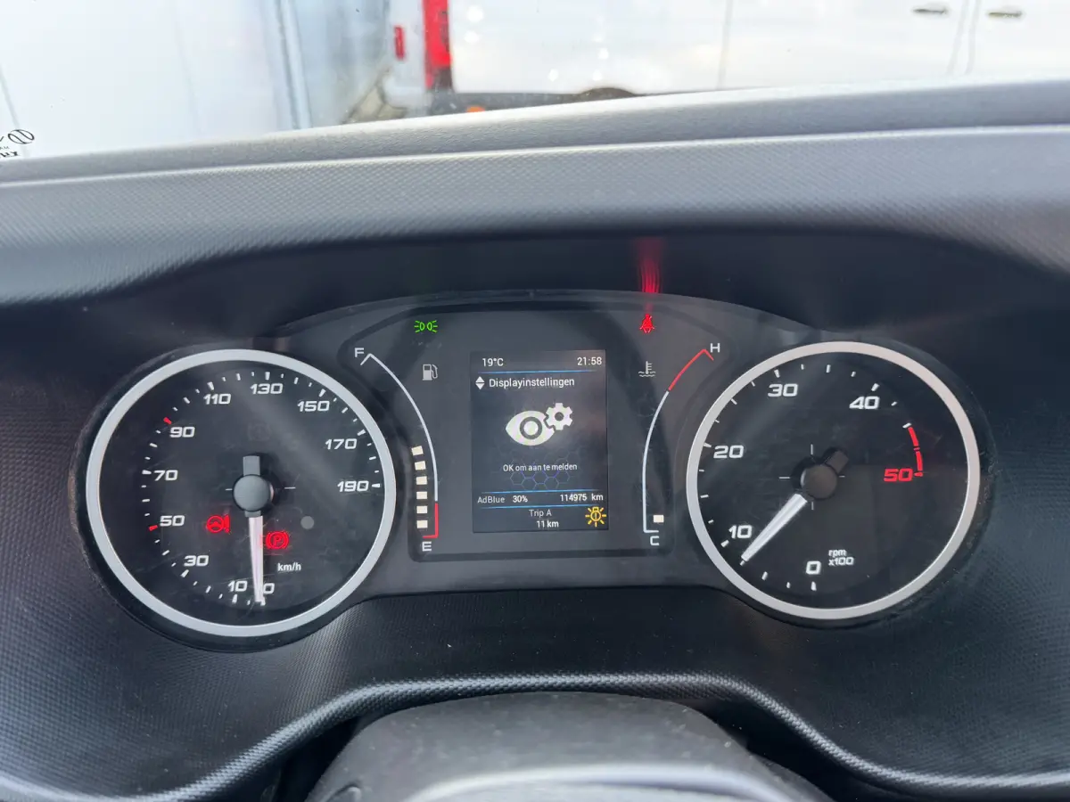 35C14 2.3 Kipper Dubbele Cabine Dubbellucht 3,5t Trekhaak 6 Stoelen Airco Cruise Control Benne Tipper